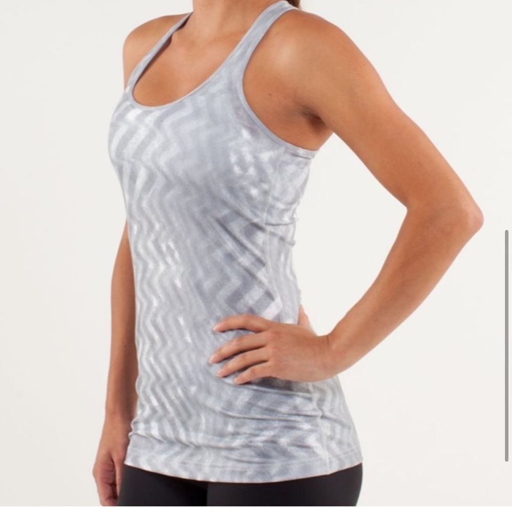 Lululemon Grey White Chevron cool Racerback Tank Top size 4 / S